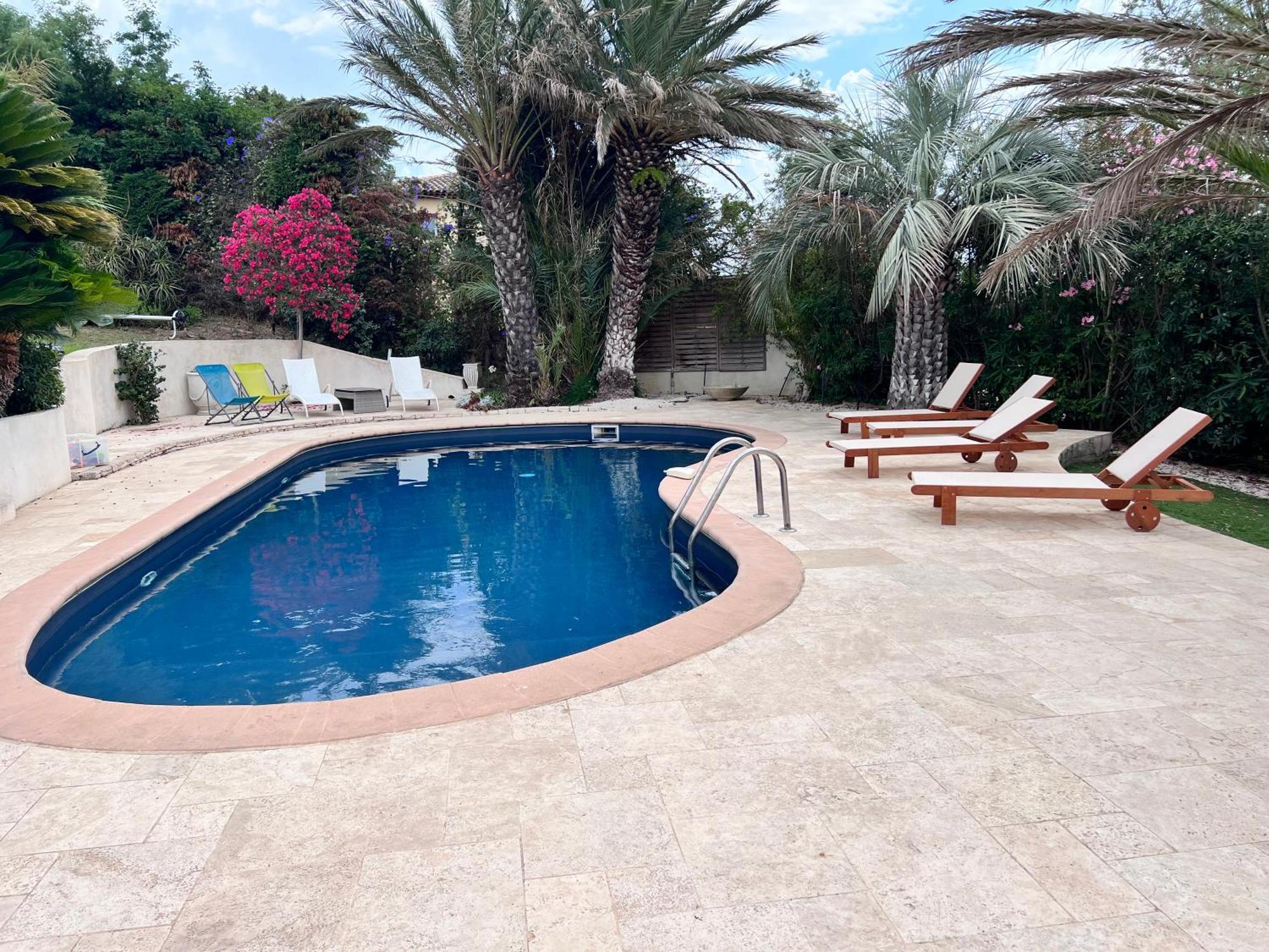 L'oasis-les Issambres Bed & Breakfast *